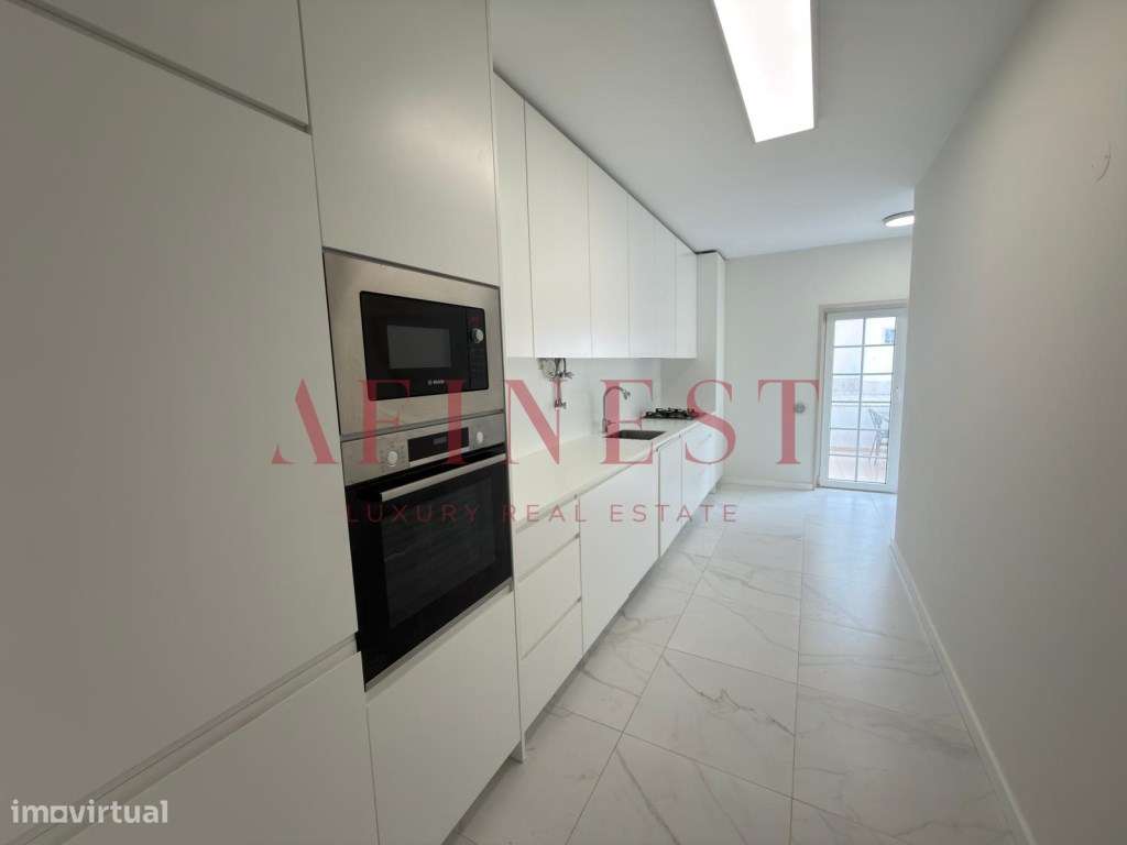 APARTAMENTO T1 REMODELADO NO ESTORIL-13