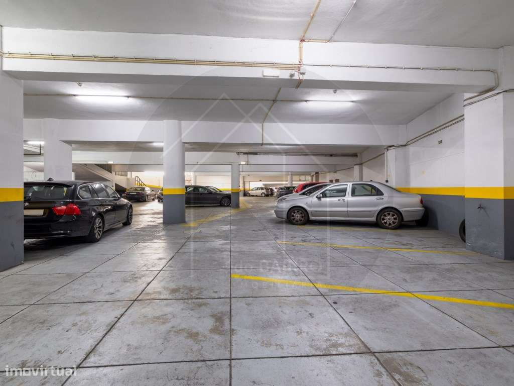 Parque de Estacionamento com 53 Lugares | Investimento Seguro | Porto-6