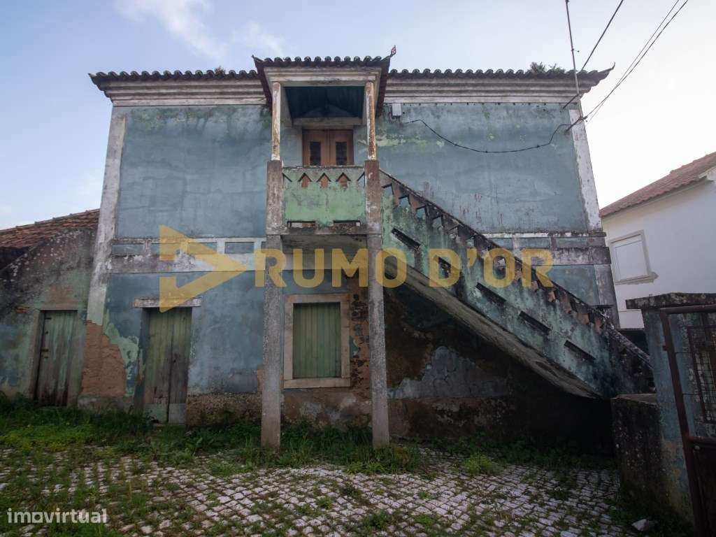 Moradia T3 para Recuperar na Atalaia - Excelente Oportunidade de In... - Grande imagem: 2/21