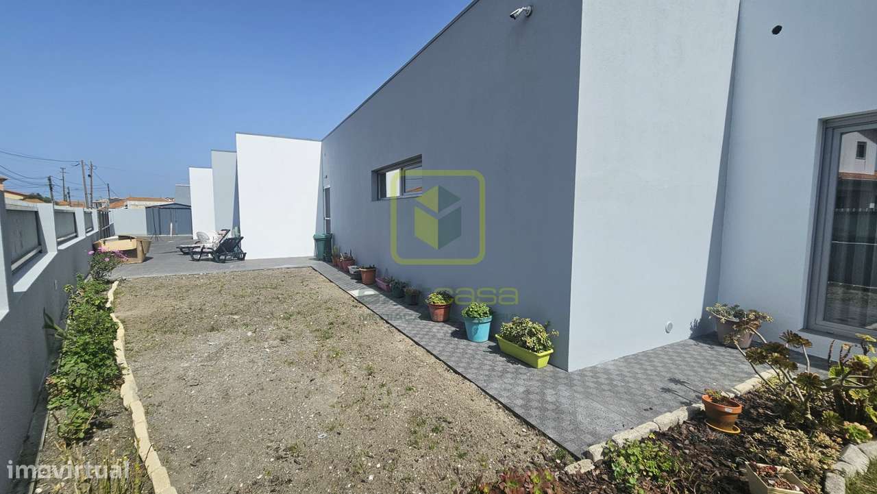 Moradia de Luxo a 5 Minutos da Praia da Barra-33