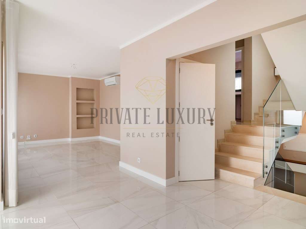 Moradia à venda em Leceia - Grande imagem: 4/25