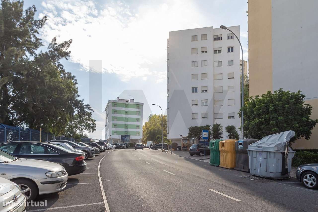 Apartamento T3 Moderno em Monte Abraão : Oportunidade Única! - Grande imagem: 2/45