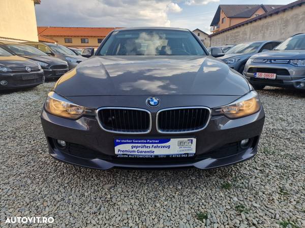 BMW Seria 3 316d - 15