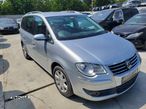 Dezmembram/Piese Volkswagen Touran Facelift 2008 - 3