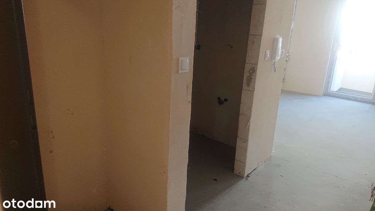 Małe 30 m2, można wydzielić sypialnię, na 1 piętrze, balkon, winda - Pełny obrazek: 4/14