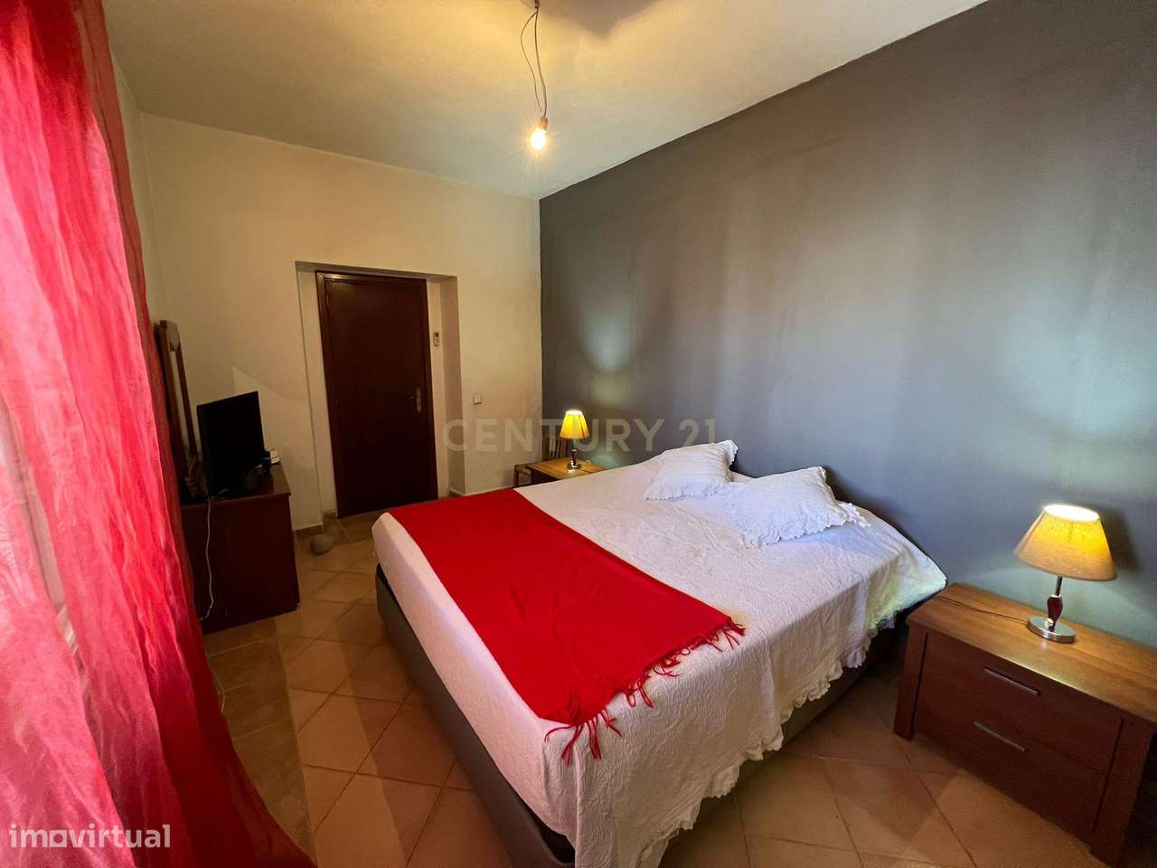 Moradia V3 com Garagem no Centro de Benafim - Loulé - Grande imagem: 4/7