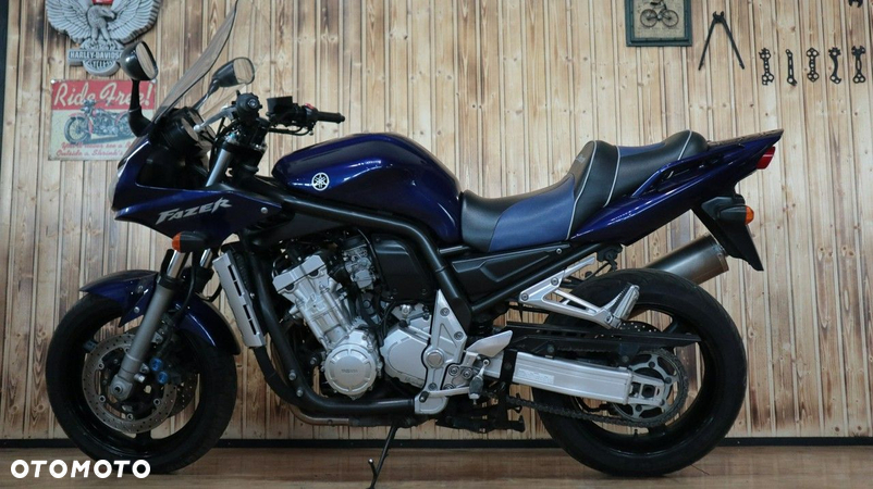 Yamaha FZS - 2