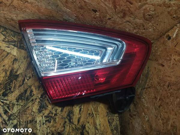 FORD MONDEO MK4 LIFT HB LAMPA W KLAPĘ LEWA - 1