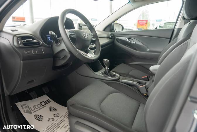 Hyundai I30 1.5 T-GDI 160CP M-Hybrid 5DR M/T Highway - 12