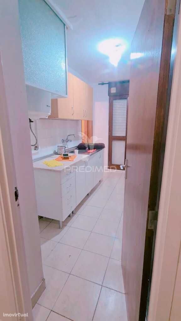 Apartamento T4-(4Quartos) Vale de Amoreira - Moita