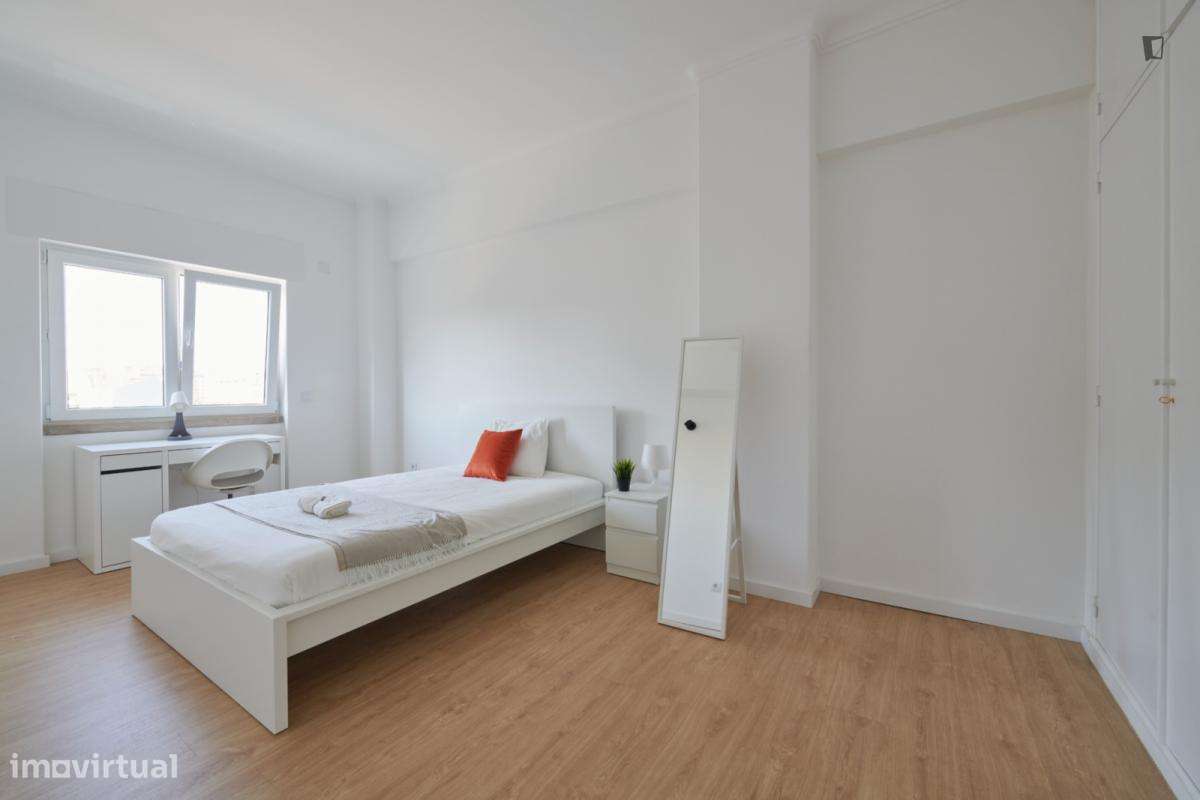 Quarto - localizado em Telheiras Lisbon - Grande imagem: 5/8