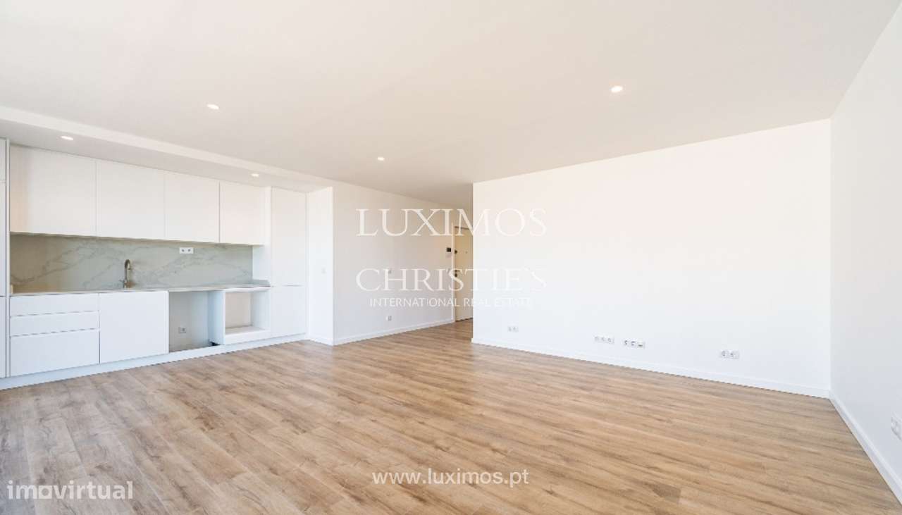 Apartamento T2 novo com varanda, para venda, no centro do Porto - Grande imagem: 4/19