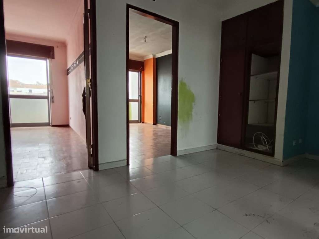 T2 para Remodelação Total no Centro da Moita - Grande imagem: 4/17