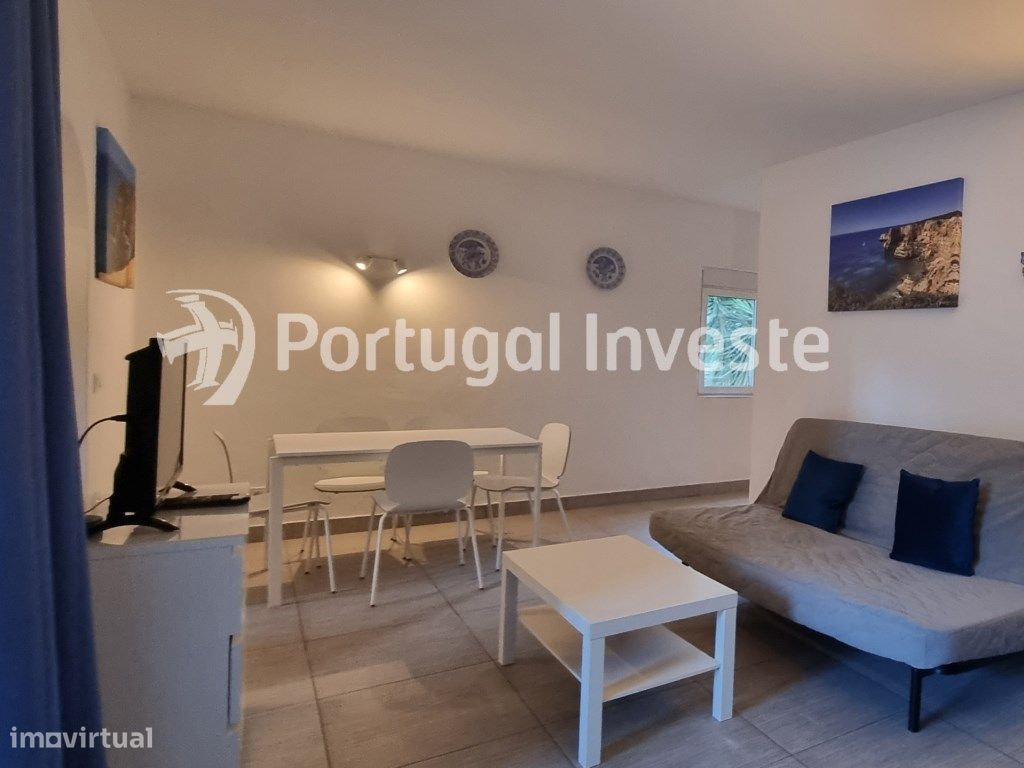 Apartamento T1 junto à praia, em empr...