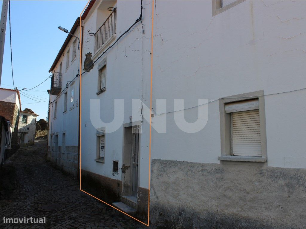 Moradia T1 para Remodelar em Rosmaninhal, Idanha-a-Nova