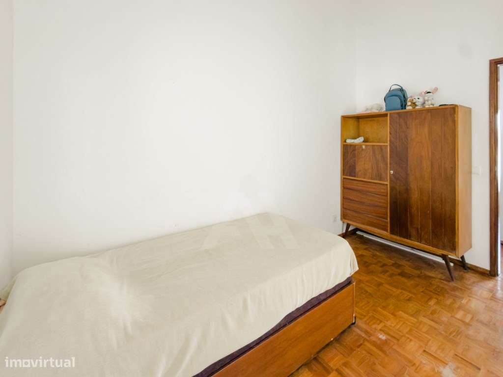 Moradia na Amoreira com Elevado Potencial de Rentabilidade-23