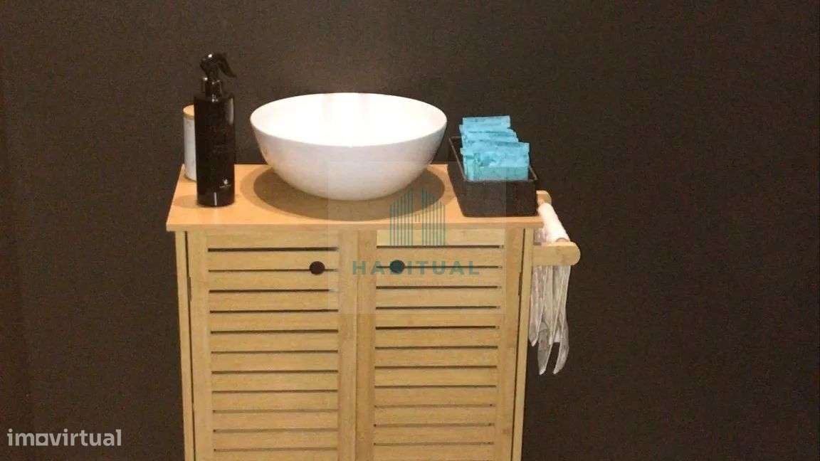 LOJA DE RUA COM MONTRA NA CIDADE DE VIANA DO CASTELO - Grande imagem: 5/8