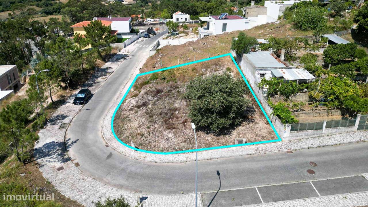 NOVIDADE  Terreno Urbano, 428m2, em gaveto, urbanização nova.-1