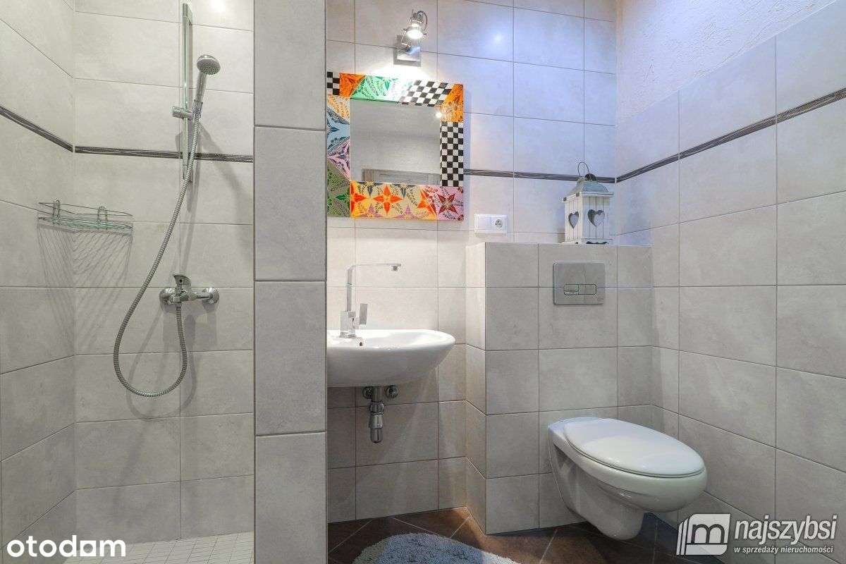 Dom z lokalem użytkowym-5