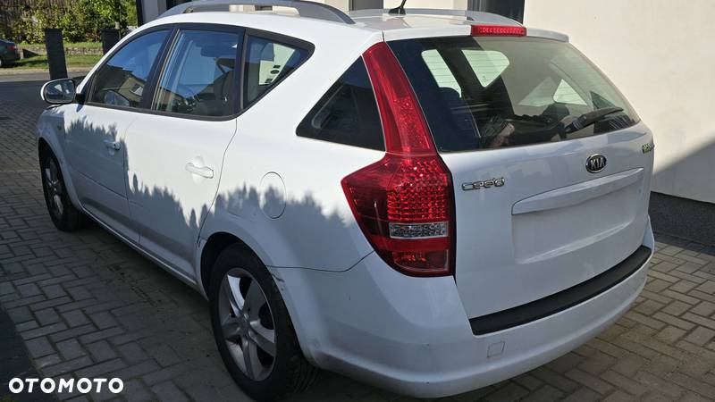 Kia Ceed 1.6 CRDi SW LX - 4