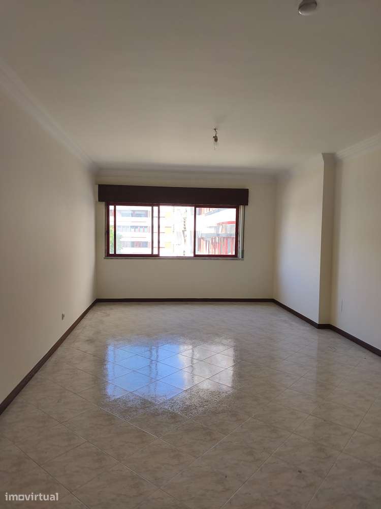 T2 Sintra, Urbanização da Cavaleira, Boas Áreas, Parqueamento.-9