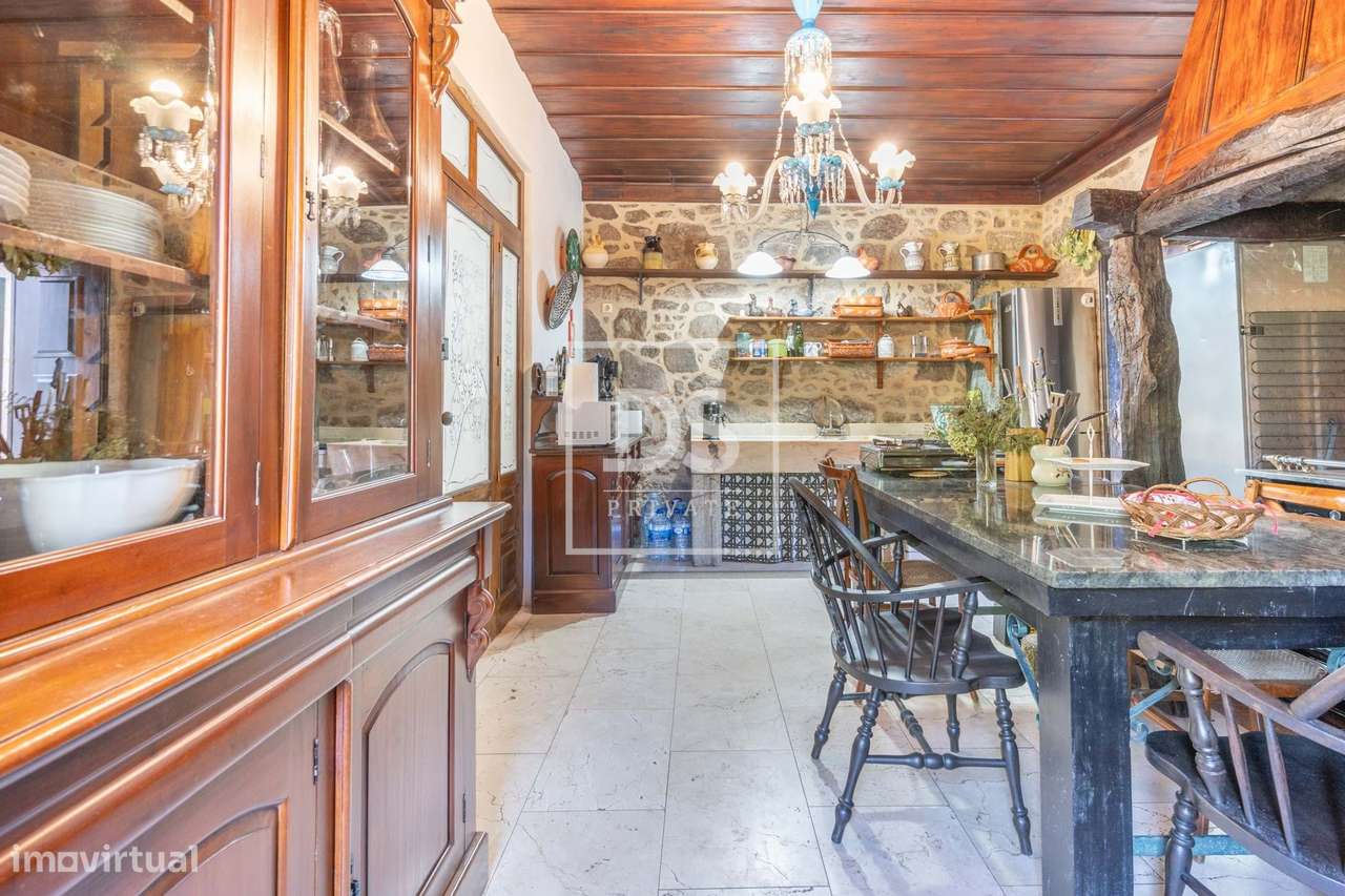 Quinta de Santo António – Propriedade Histórica com Potencial Único em-17