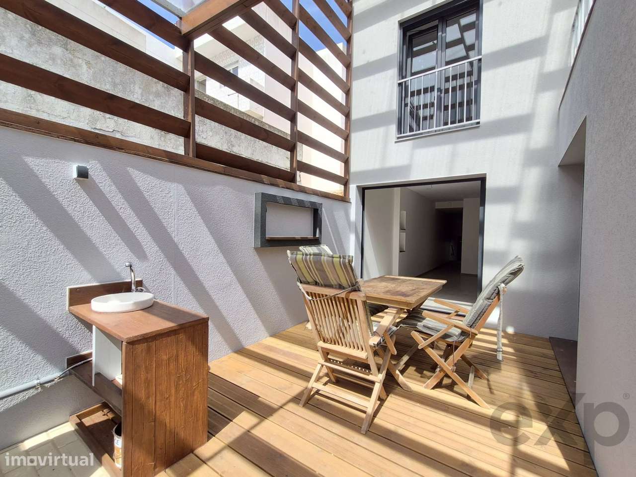 Casa nova, 2 quartos, amplo pátio, centro de Alvor-4