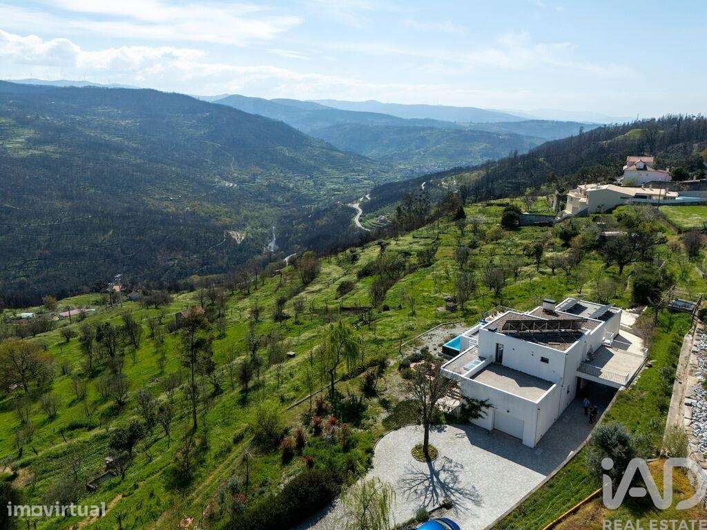 Casa / Villa T4 em Santa Ovaia e Vila Pouca da Beira de 358 m2 - Grande imagem: 5/40