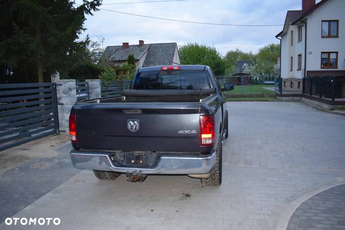 Dodge RAM 1500 5.7 4x4 - 6