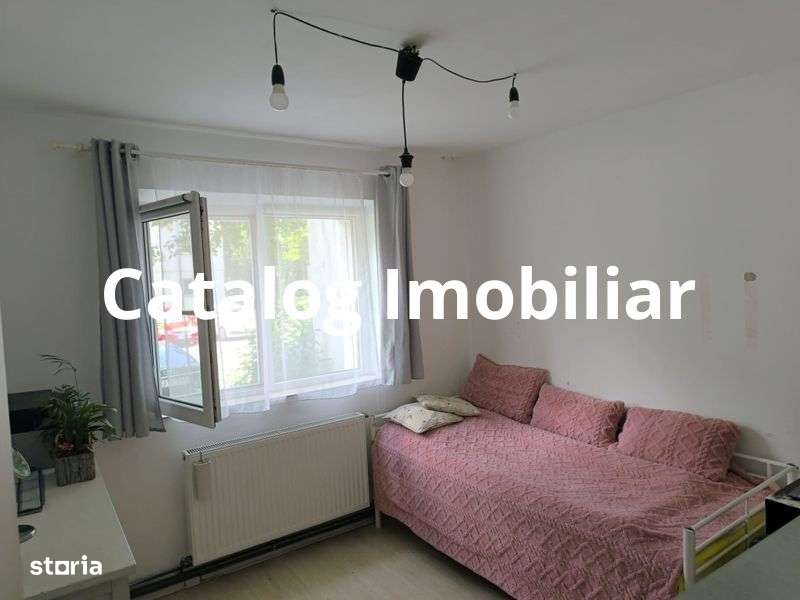 Apartament 3 camere - Decomandat - Imagine principală: 5/7