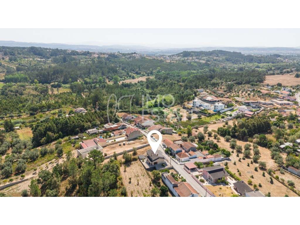 Moradia Isolada T4 Antuzede-49