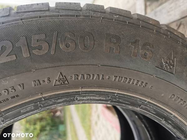 Opony zimowe 215/60 R16 Continental 2 sztuki - 4