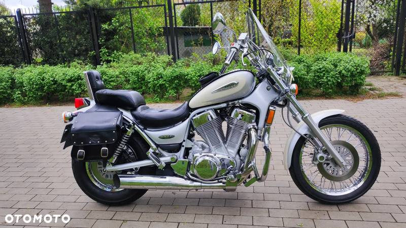 Suzuki Intruder - 2