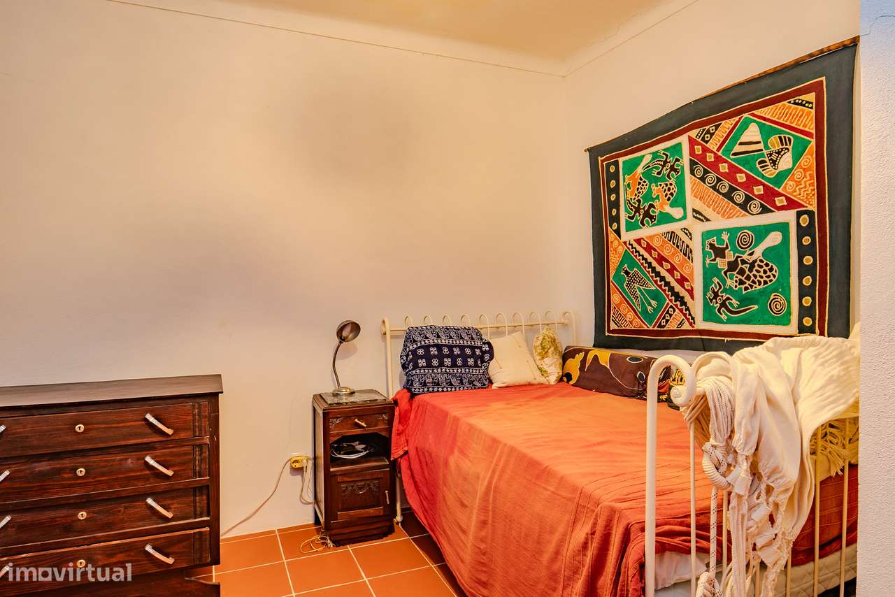 CASA COM QUINTAL | PARA VENDA | FALCOEIRAS-26