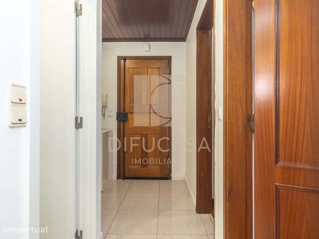 R260_Apartamento T3 Central no Feijó-18