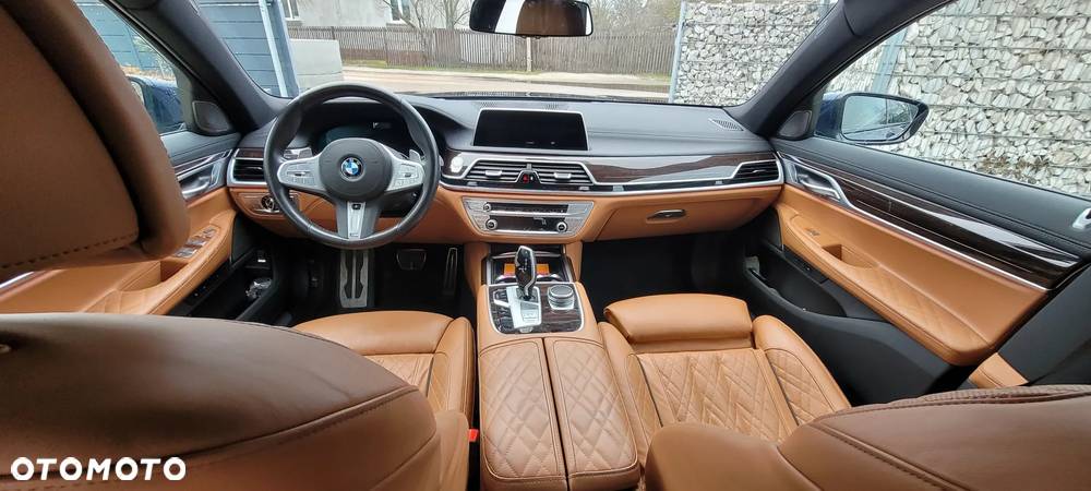 BMW Seria 7 750Li xDrive - 15