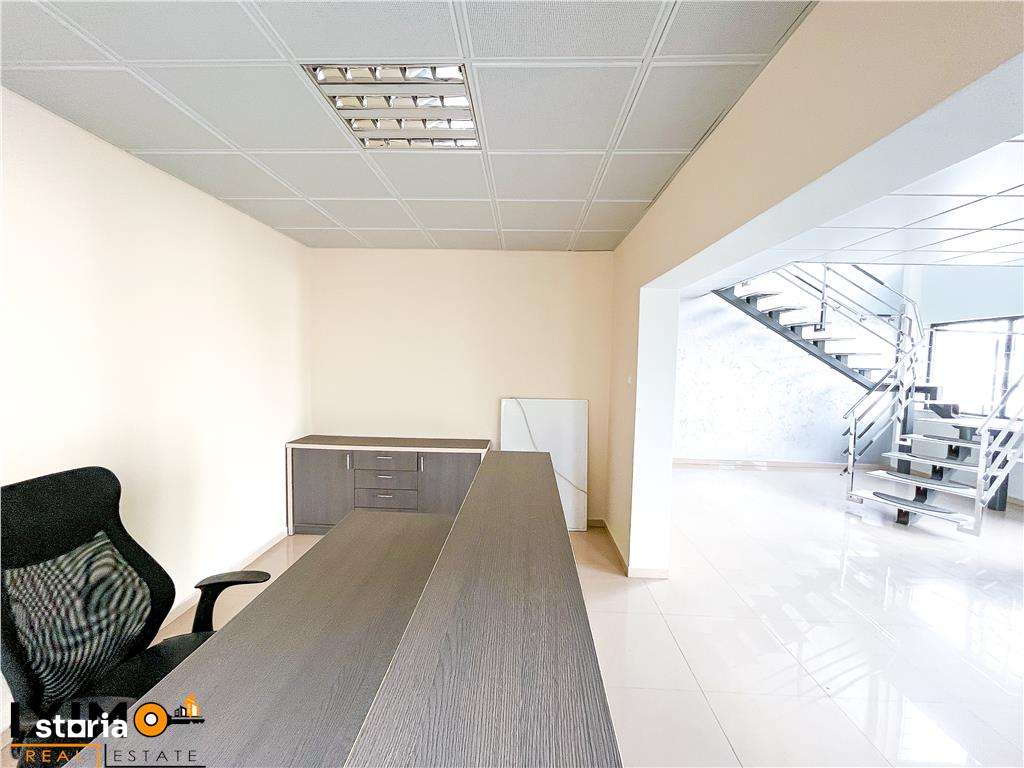 Cladire Servicii & Curte - Imagine principală: 3/15