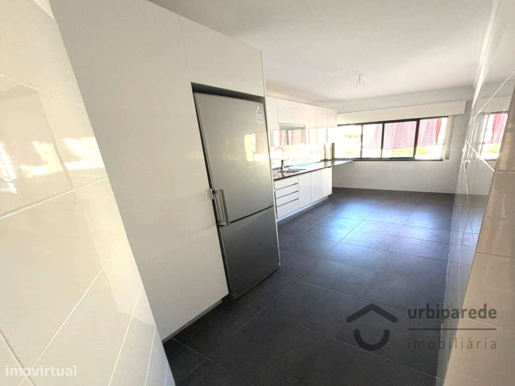 Apartamento T3 totalmente remodelado, no Cacém.-6