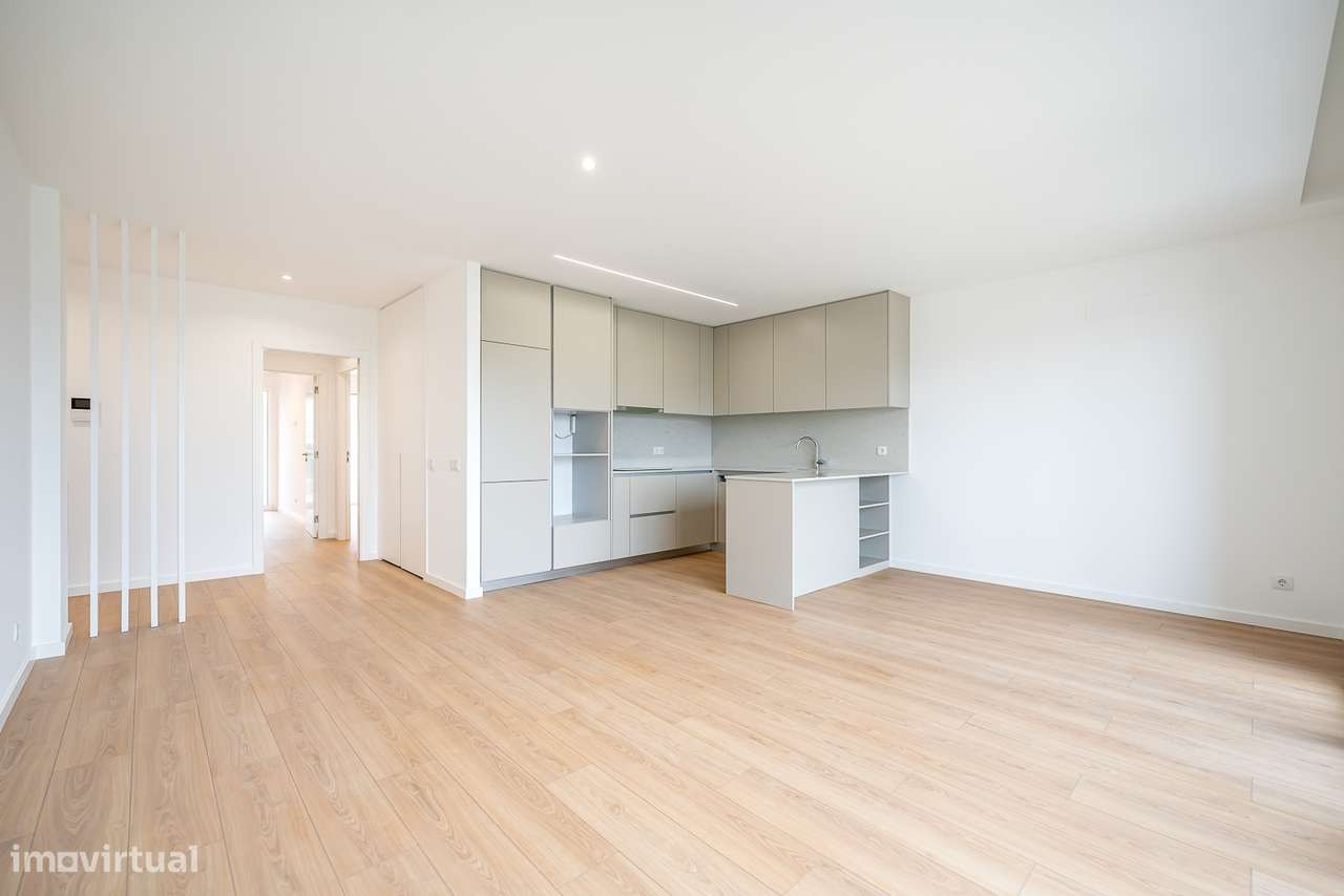 Lindíssimo Ap. 3 assoalhadas novo 2025 Grandes Varandas Churrasqueira-0