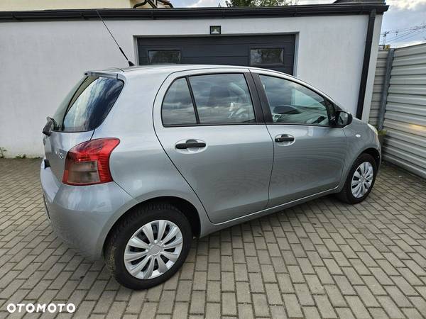 Toyota Yaris 1.3 VVT-i Luna - 17