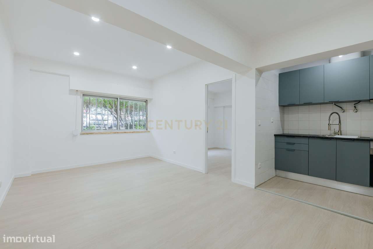 T1 Remodelado em Monte Abraão – Pronto a Habitar! - Grande imagem: 3/23