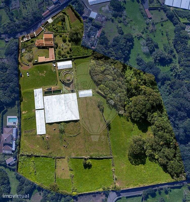 Moradia T6 para venda-30