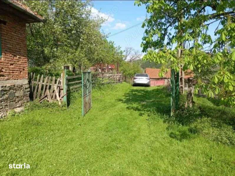 Casa + teren de vanzare,  sat Poieni, comuna Densus, Hunedoara - Imagine principală: 4/6