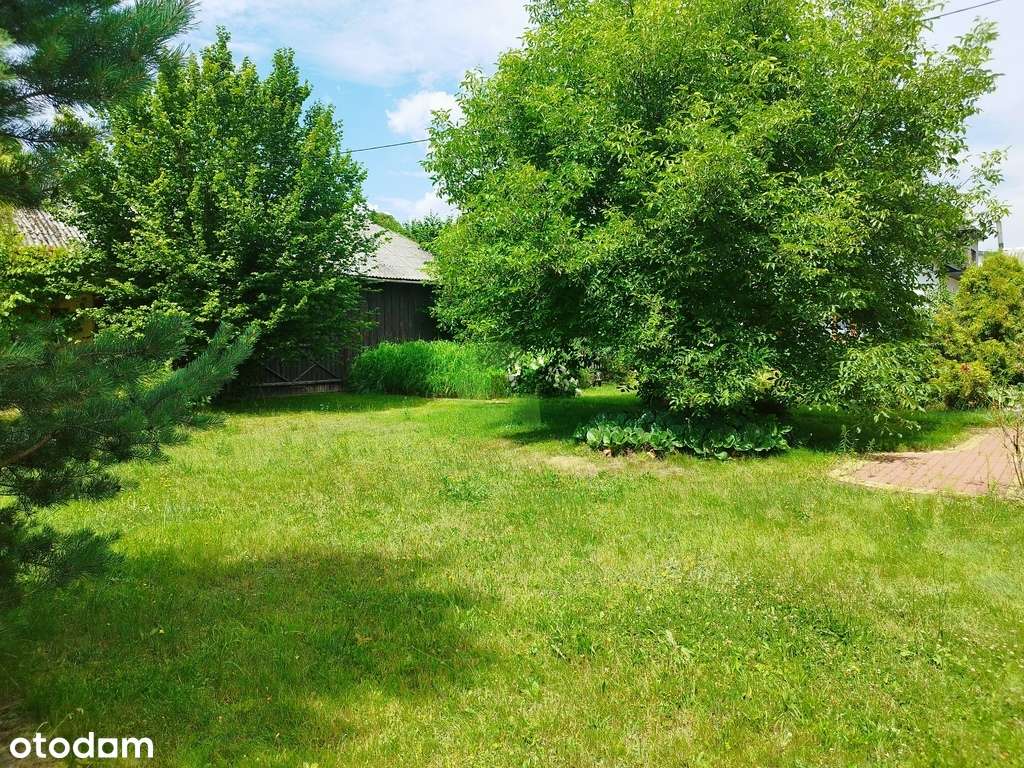 Dom w Kłomnicach z dużym potencjałem!-3