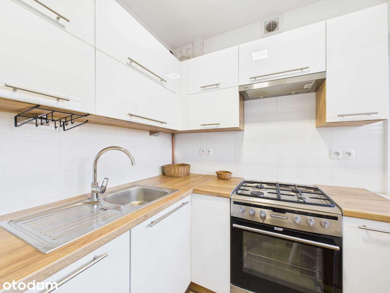 Będzin Syberka 2 Pokoje Po Remoncie 33m 2 Piętro/4 Wyposażenie w Cenie-0