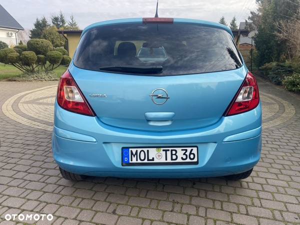 Opel Corsa 1.4 16V Edition 150 - 4