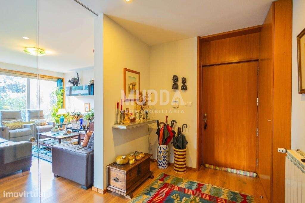 Viver na Torreira: Moradia T4 com Luz Natural e Espaço Exterior Único-5