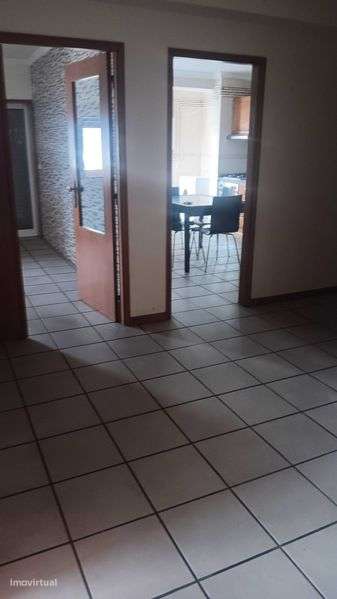 Apartamento T3 com garagem a 200 metros  do Minipreço em Chaves - Grande imagem: 5/6