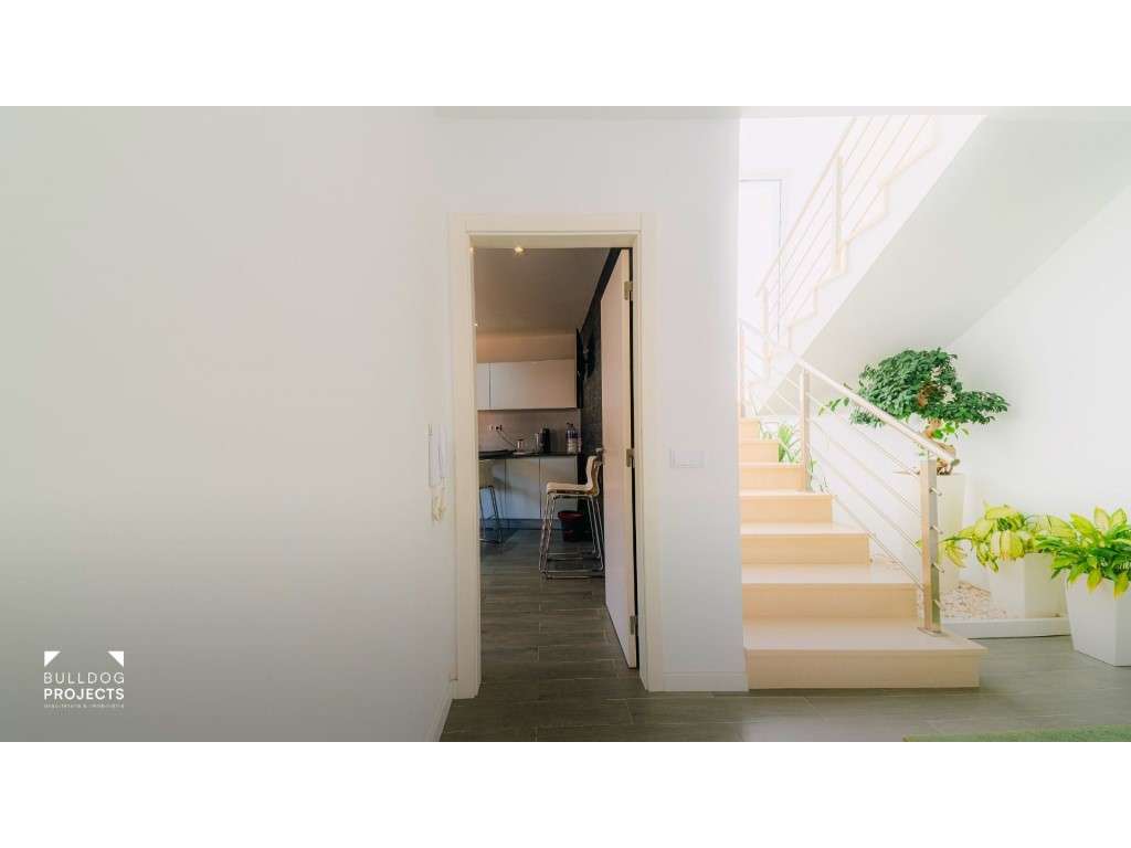 Moradia Isolada T4 Triplex Venda Coimbra-26