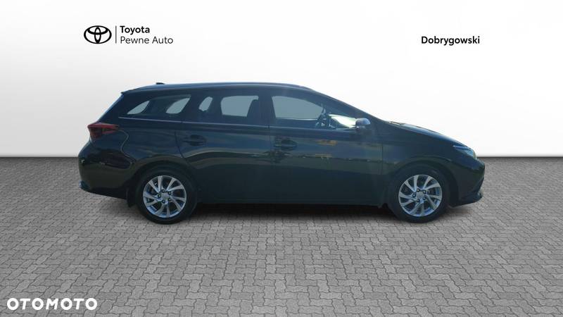 Toyota Auris - 7